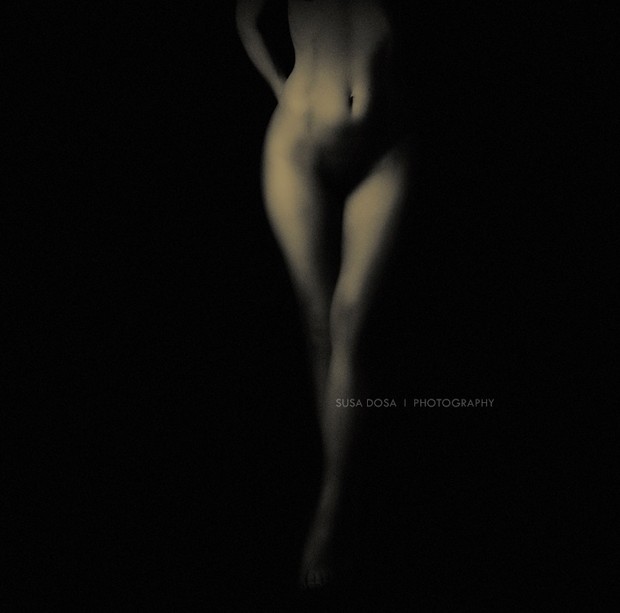 - Nude in shadow -