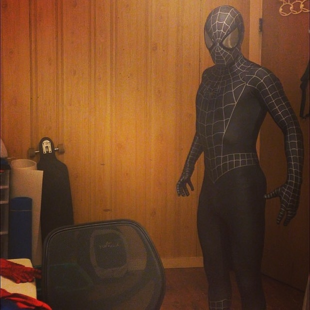 RAIMI Black suit pattern