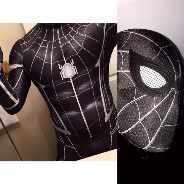 (FREE) BLACK MCU CIVIL WAR SPIDER-MAN (with muscle shades)