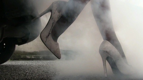 226 : Miss Iris & Miss Black Mamba - Hot Smokey Heels