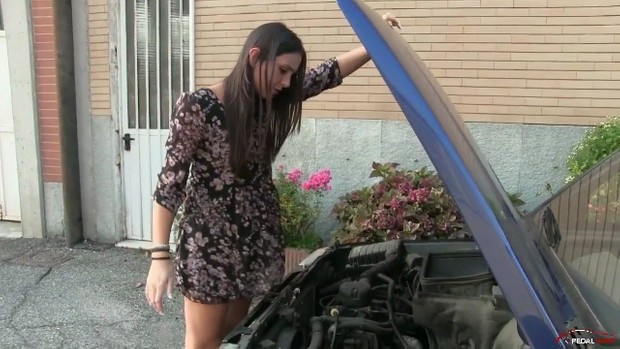 235 Miss Iris, the Fiat Panda ... and every cold morning !