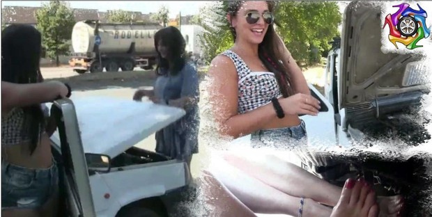 088 : Miss Vicky & Miss Iris 4 feet hard revving