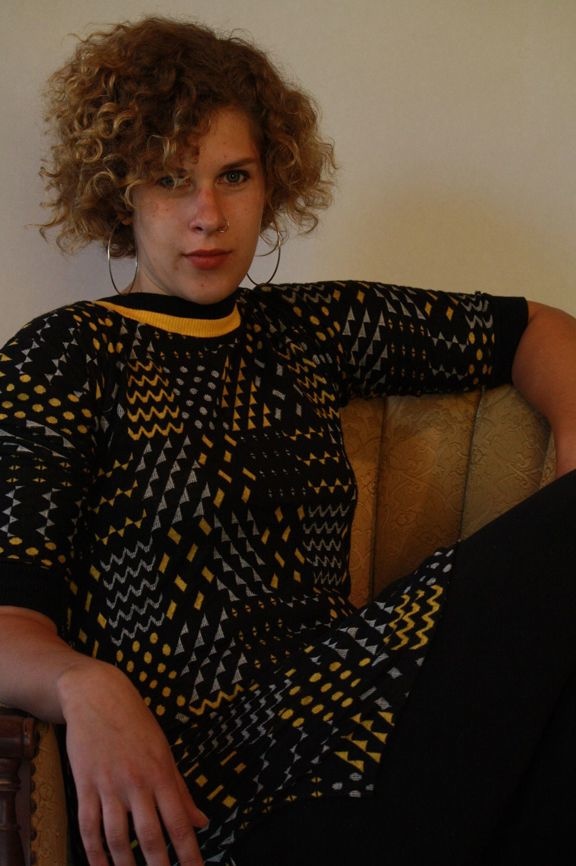 Amy Goes From Curly To Bald