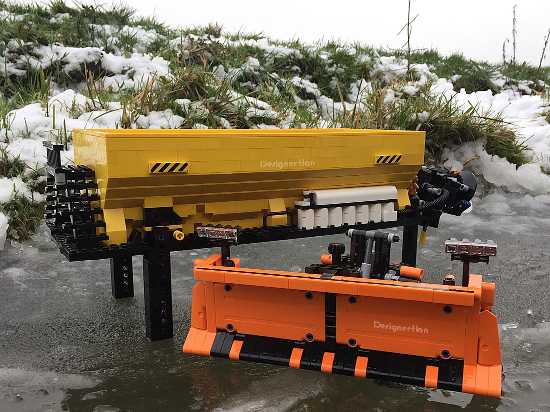Salt Spreader & Snow Plow - Designer-Han