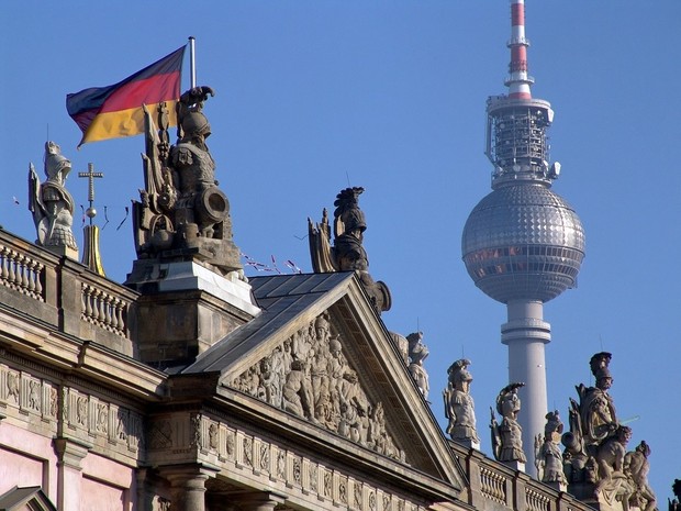 Cross-Cultural Training for ESL/EFL: German Business Etiquette