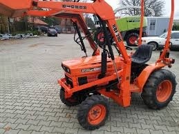Kubota B6200HST B7200HST Tractor OWNERS manual