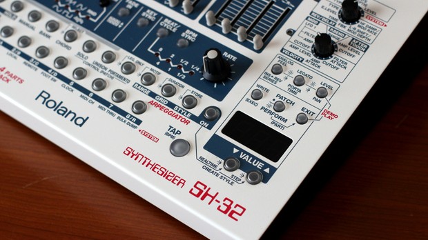 128 Roland SH-32 patches by TBLV9300