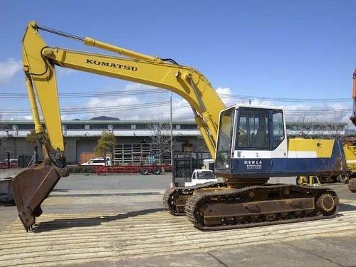 KOMATSU PC200-5, PC200LC-5, PC220-5, PC220LC-5 HYDRAULIC EXCAVATOR SERVICE REPAIR MANUAL