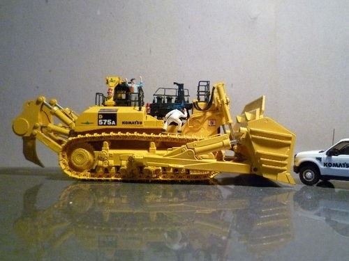 KOMATSU D575A-2 SUPER DOZER SHOP MANUAL + FIELD ASSEMBLY INSTRUCTION+OPERATION & MAINTENANCE MANUAL