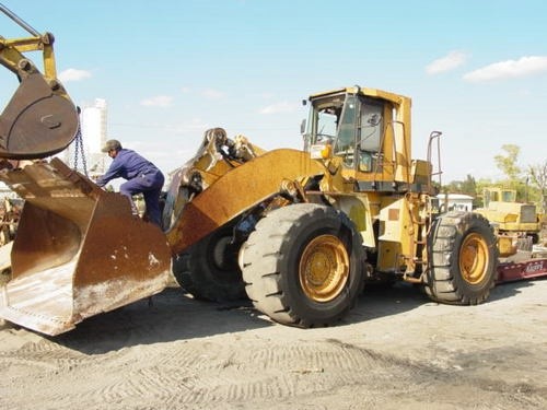 KOMATSU WA600-1LC WHEEL LOADER SERVICE REPAIR MANUAL + OPERATION & MAINTENANCE MANUAL