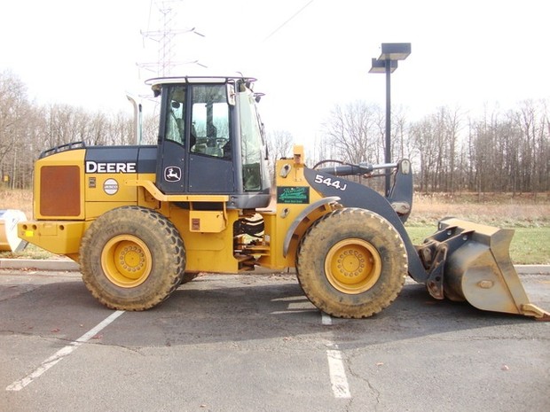 John Deere 544J Wheel Loader Service Repair Manual + Operation and Test (S.N. 611800—)