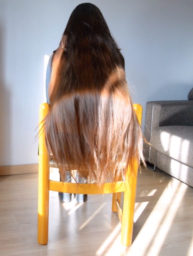 VIDEO - Premium thigh length hair chair play