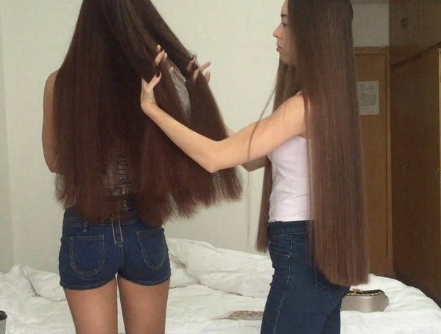 VIDEO - Classic length hair + hip length hair (part 1)