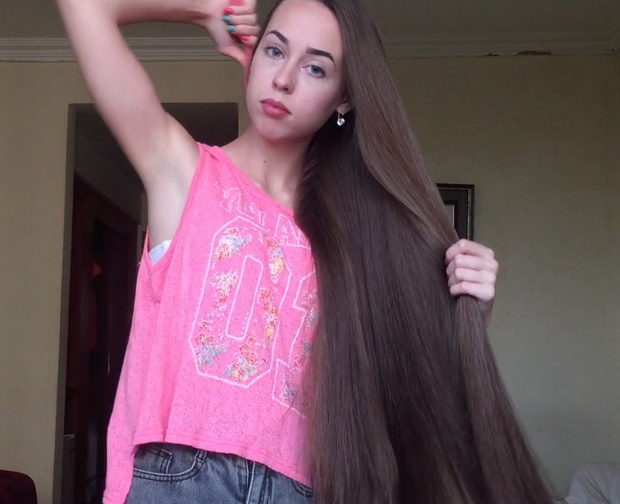 VIDEO - Buns and hairplay