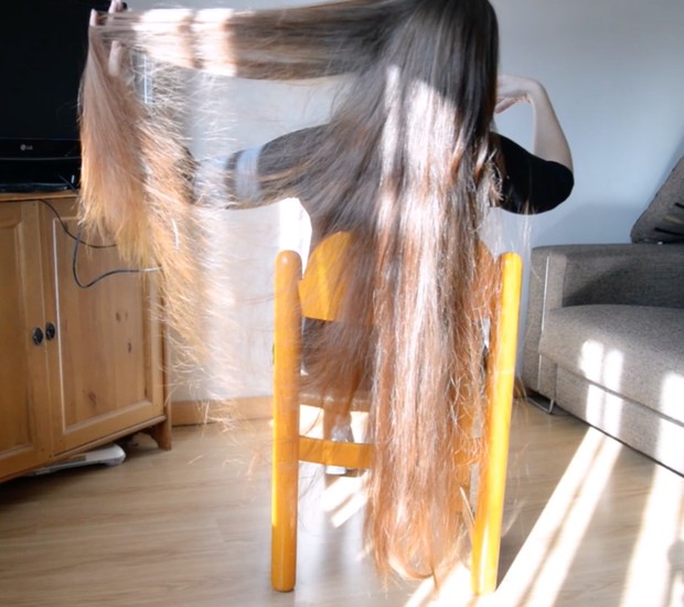 VIDEO - Premium thigh length hair chair play