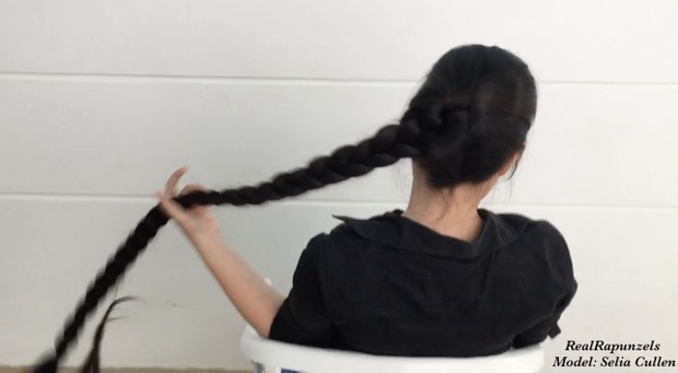 VIDEO - Floor length braid, bun, play and brushing