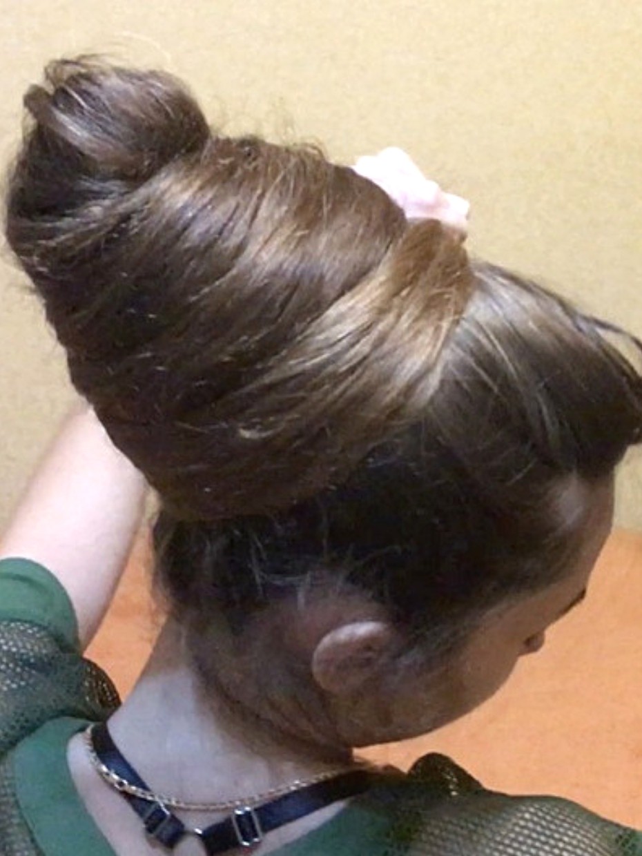 Video Huge Buns Realrapunzels