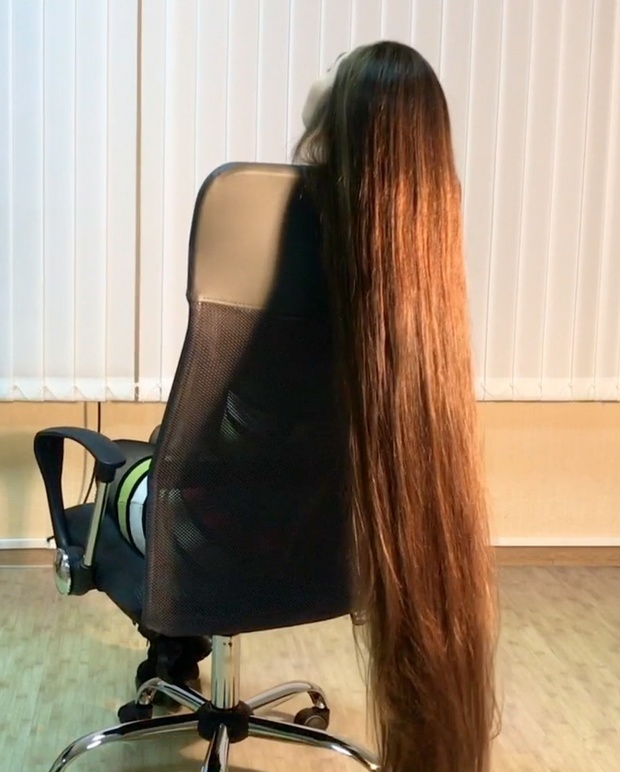 VIDEO - Office Rapunzel