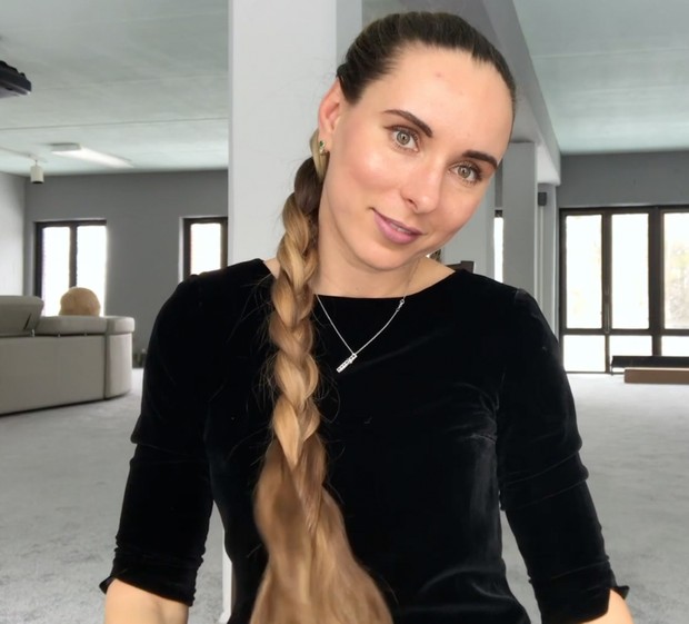 VIDEO - Folded hair 2