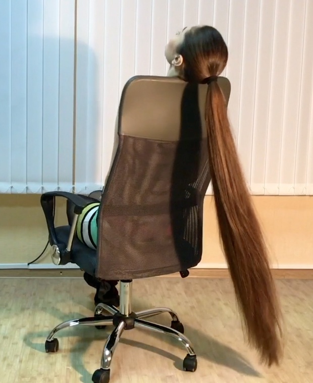 VIDEO - Office Rapunzel