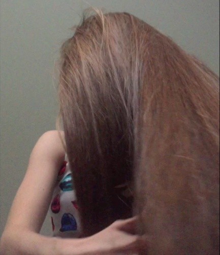 VIDEO - Flying classic length hair