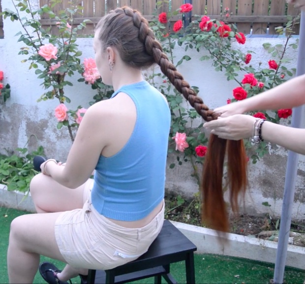 VIDEO - Thigh length hair french braid