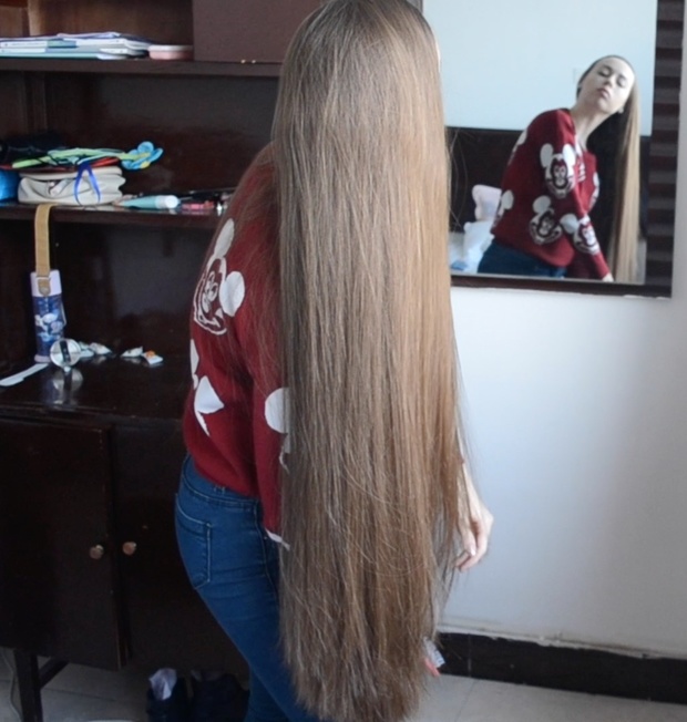 VIDEO - Play, brush, braid