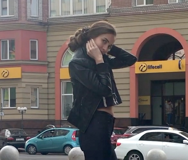 VIDEO - Long hair amusement