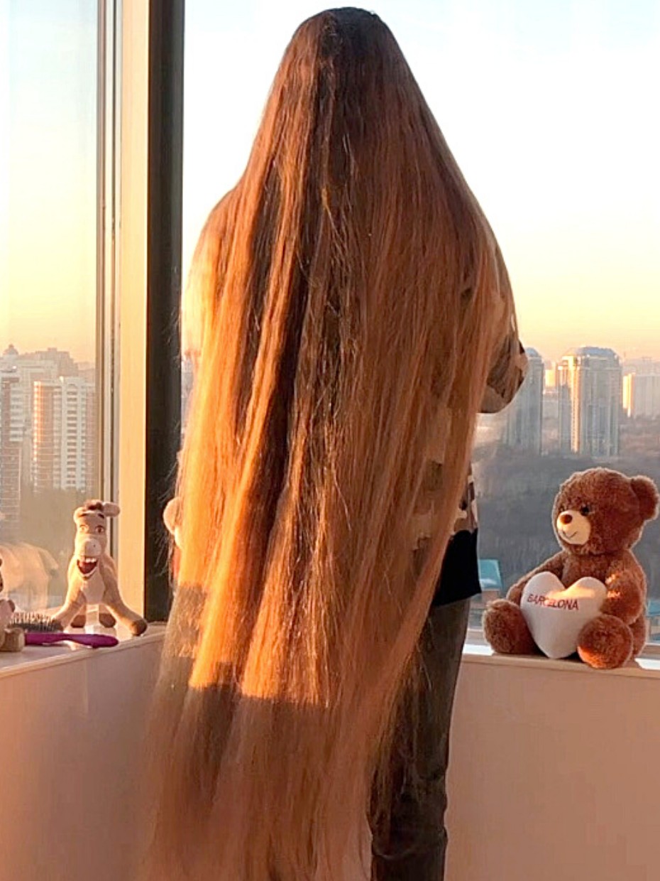 VIDEO Heavy calf length hair RealRapunzels