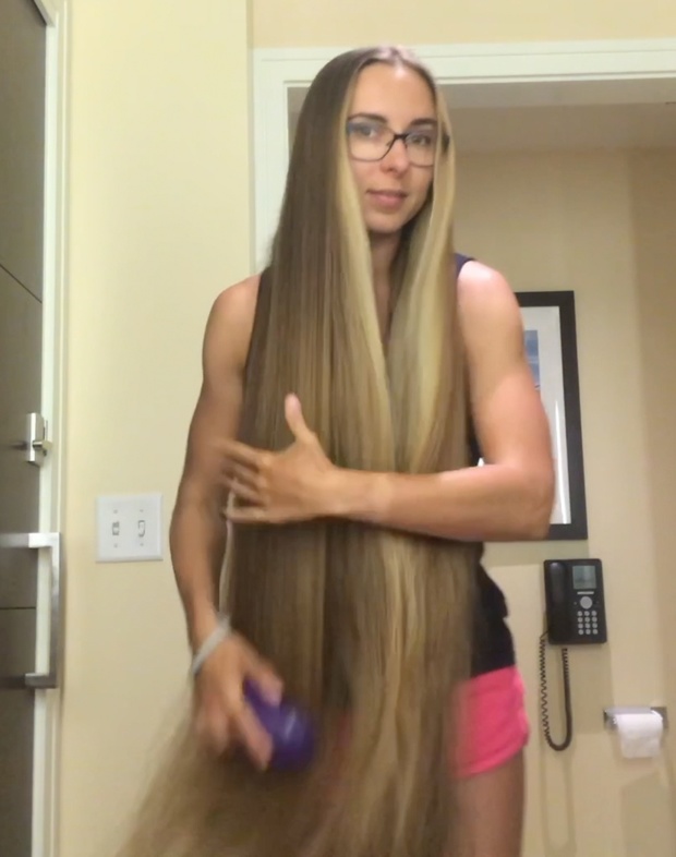 VIDEO - Bathroom play 4