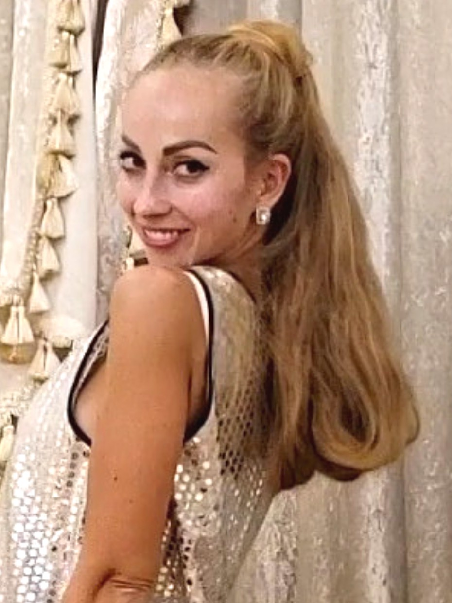 Video Super Long Folded Blonde Hair Realrapunzels
