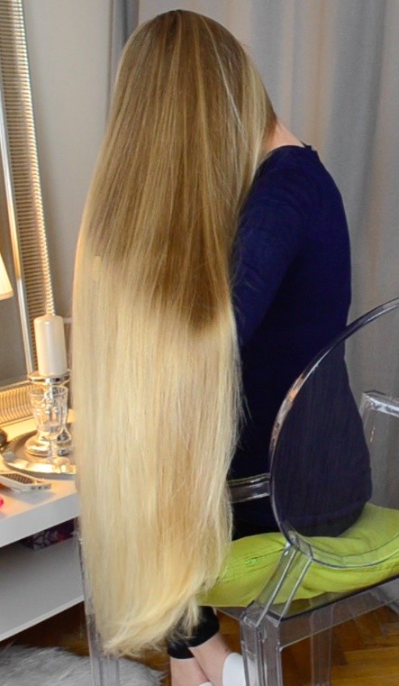 VIDEO - Premium blonde hair! (Classic length) - RealRapunzels