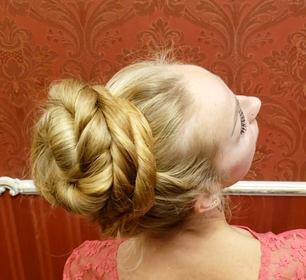 Video Huge Blonde Buns Realrapunzels
