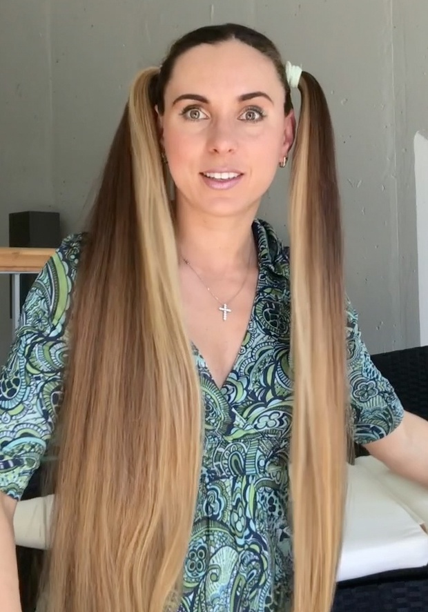 VIDEO - Rolled double buns