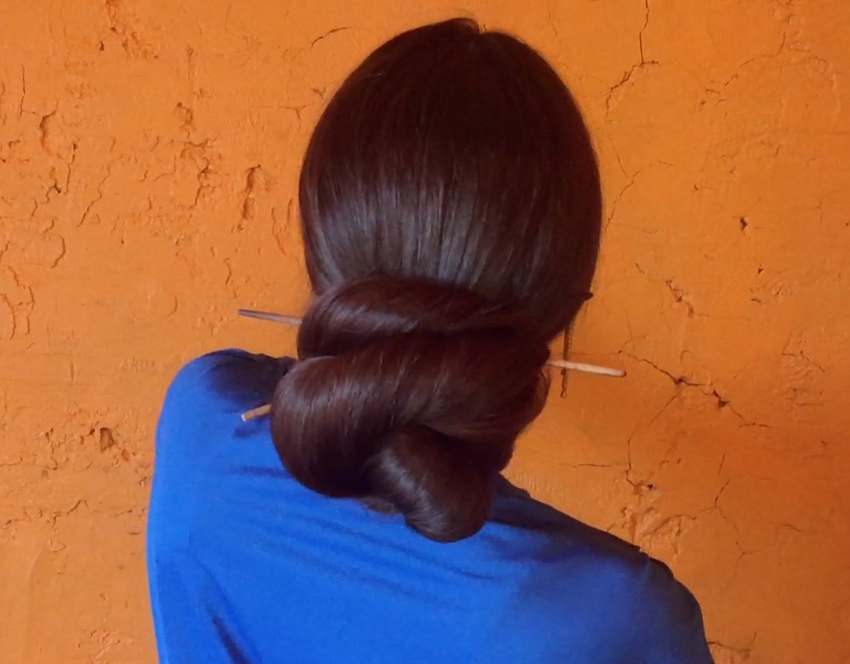 Video Big Buns And Super Thick Hair Realrapunzels