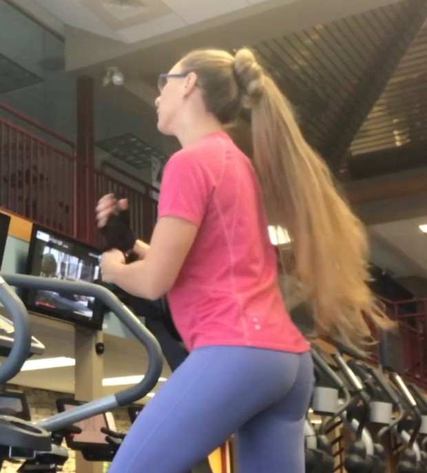 VIDEO - Rapunzel at the crosstrainer