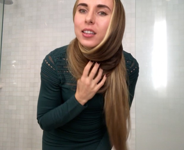VIDEO - Bathroom play