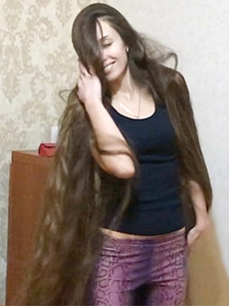 Video High Heels And Floor Length Hair Realrapunzels