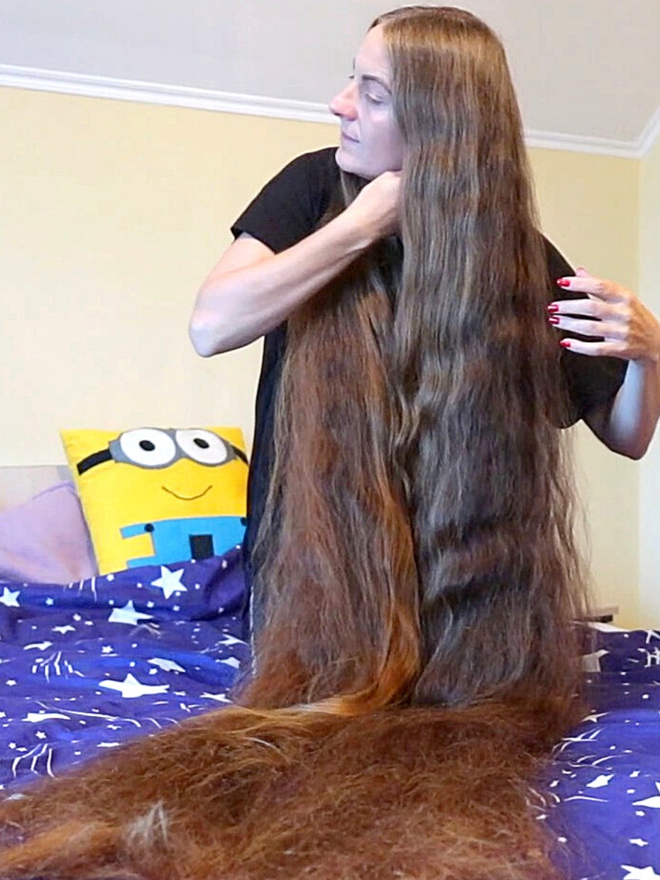 Video Her Hair Is So Long Realrapunzels 0624