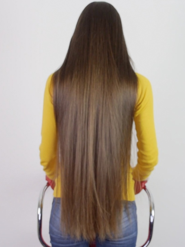 VIDEO - Helena´s hair is growing FAST!