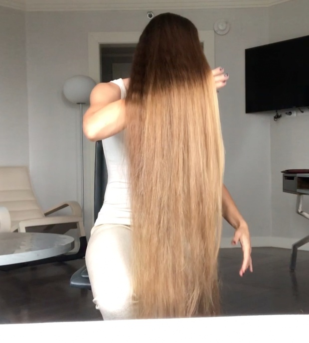 VIDEO - Rapunzel ASMR