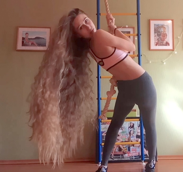 VIDEO - Young and fit