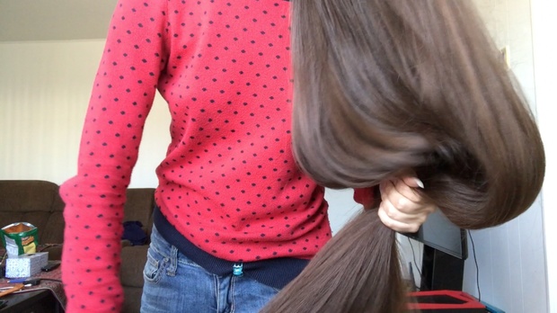 Video - Calf length brunette