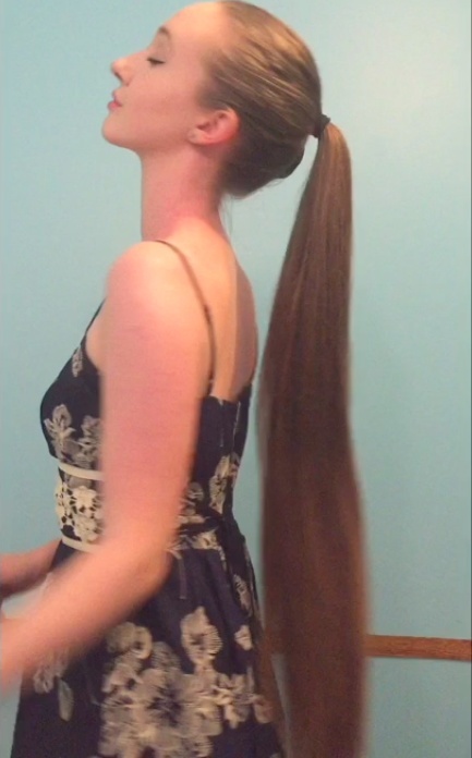 VIDEO - Super silky classic length hair