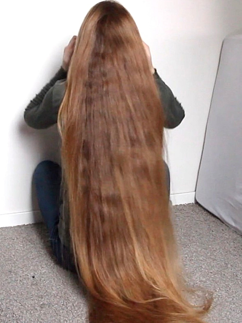 Video Floor Show Hair Brushing And Special Braid Realrapunzels