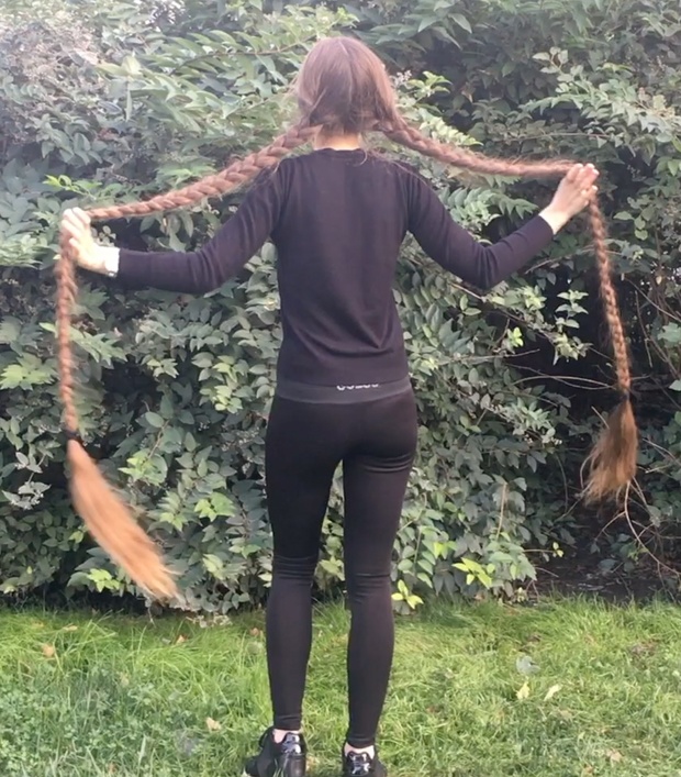VIDEO - Braided, massive pigtails
