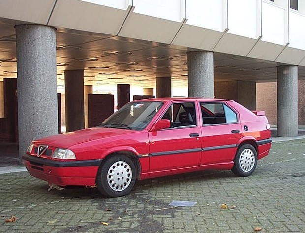 Alfa Romeo 33 Nuova 1990 – 1995