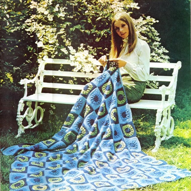 VKNC261 Symetry in squares instant download granny blanket