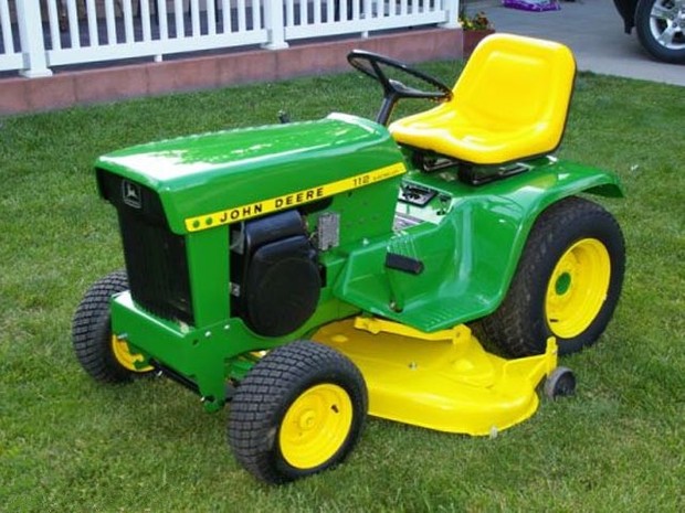 John Deere 110 and 112 Lawn and Garden Tractors Service Repair Technical Manual