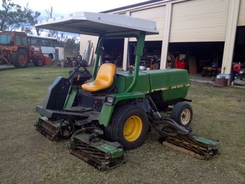 John Deere 3325 and 3365 Professional Turf Mower Service Repair Technical Manual
